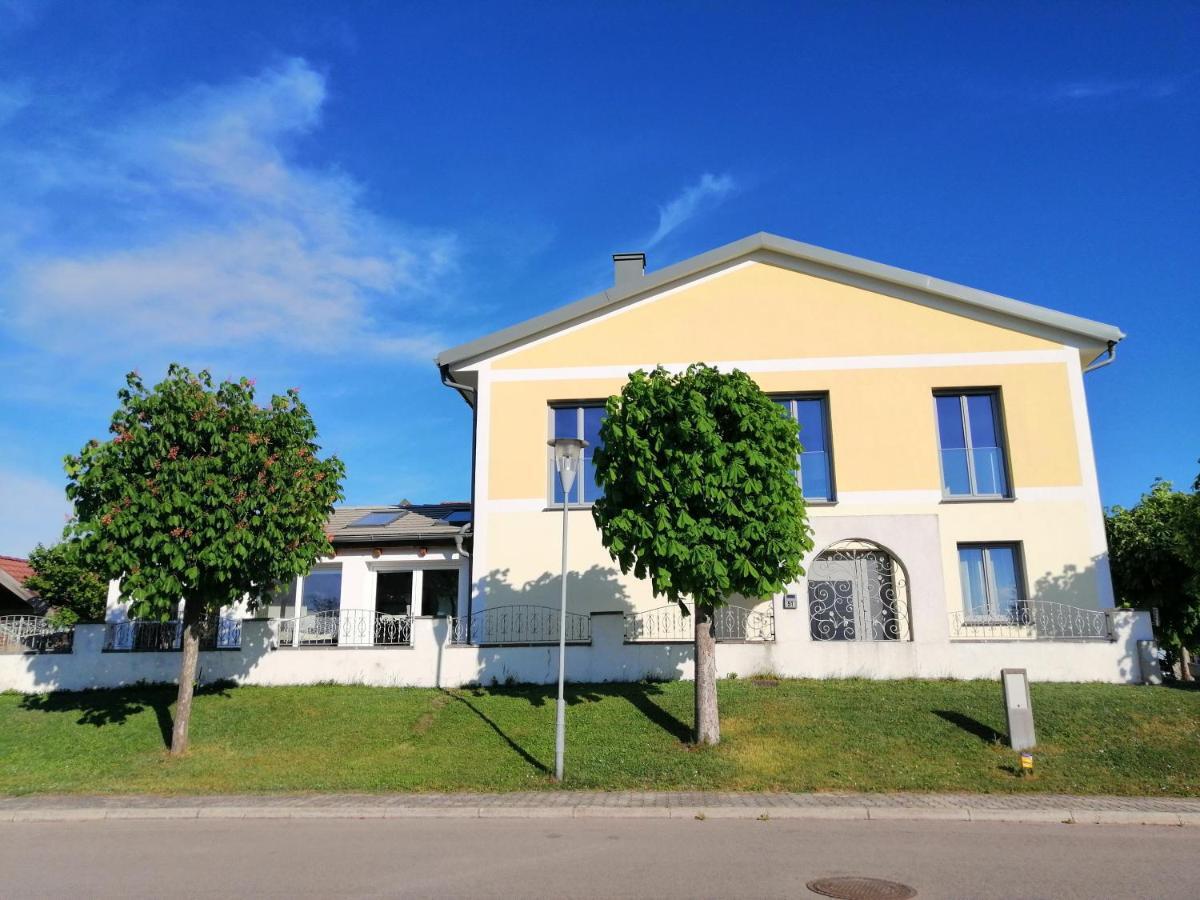 Campingblick-Gaestehaus-Ferienwohnungen Podersdorf am See Exterior foto